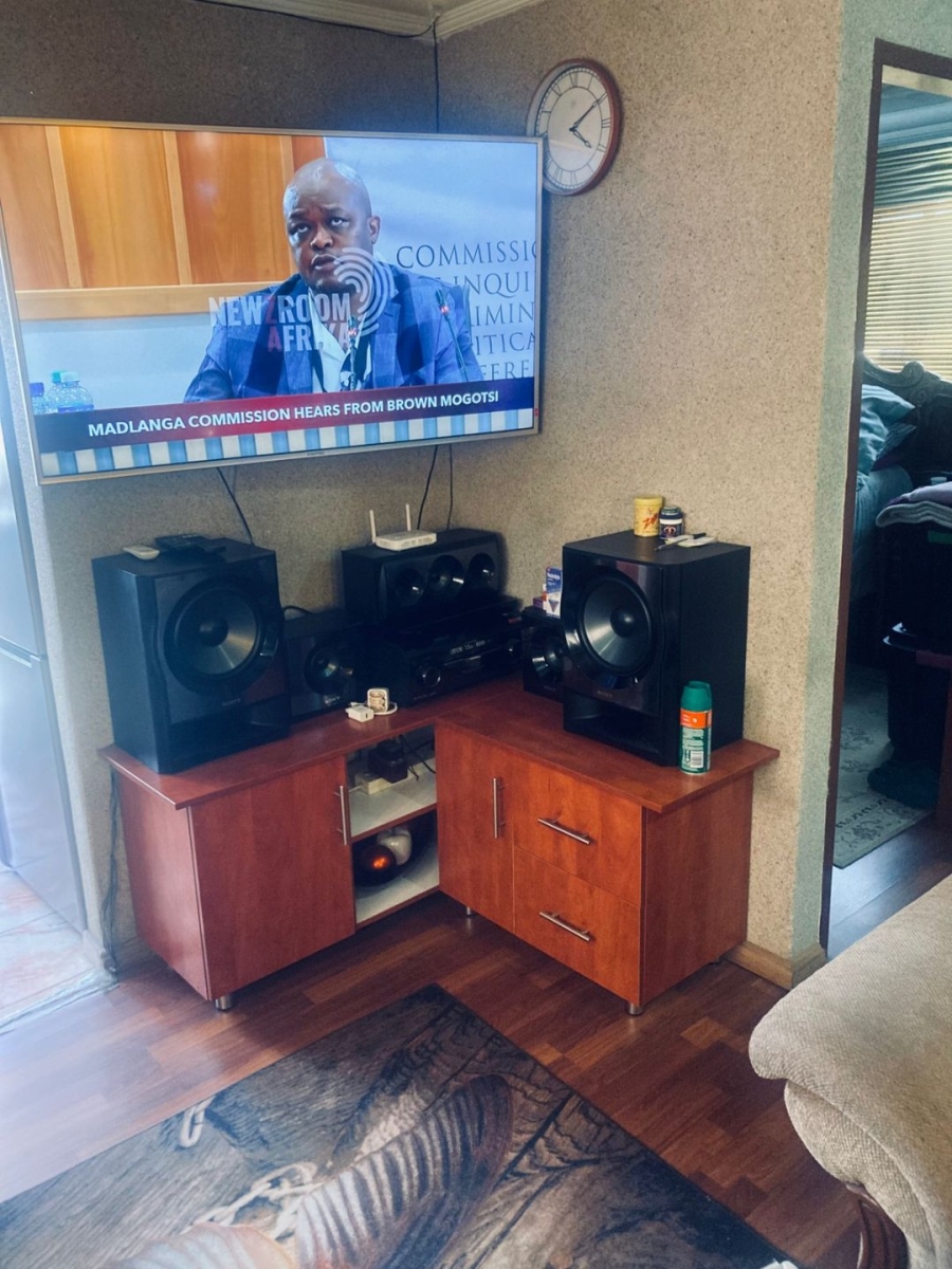 2 Bedroom Property for Sale in Mabopane Unit X North West